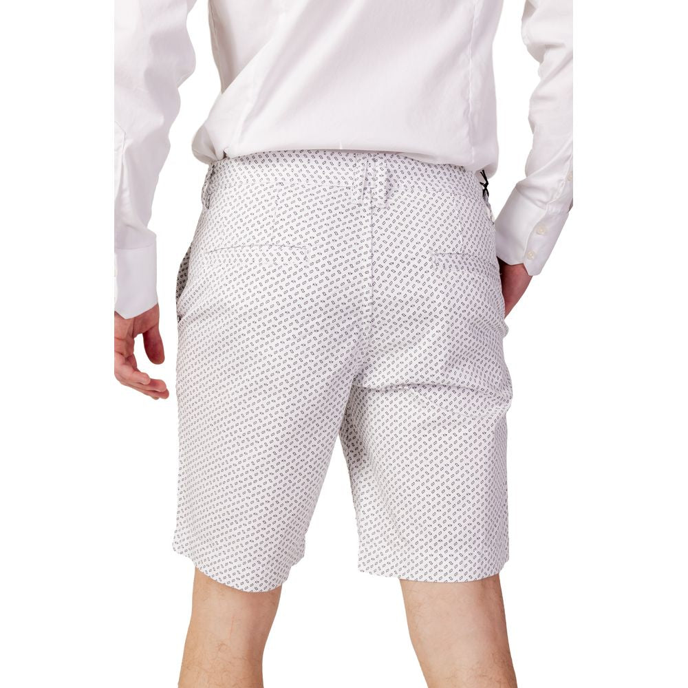 Armani Exchange Bele bombažne kratke hlače