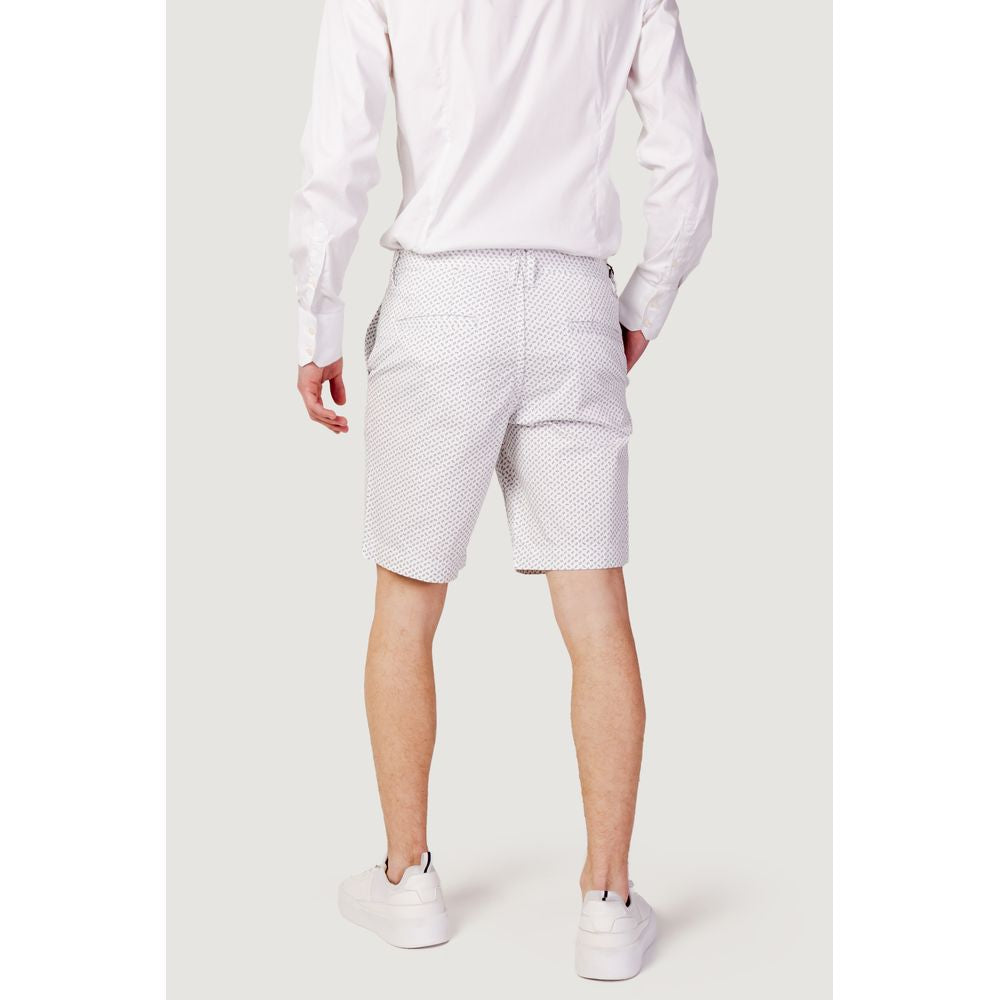 Armani Exchange Bele bombažne kratke hlače