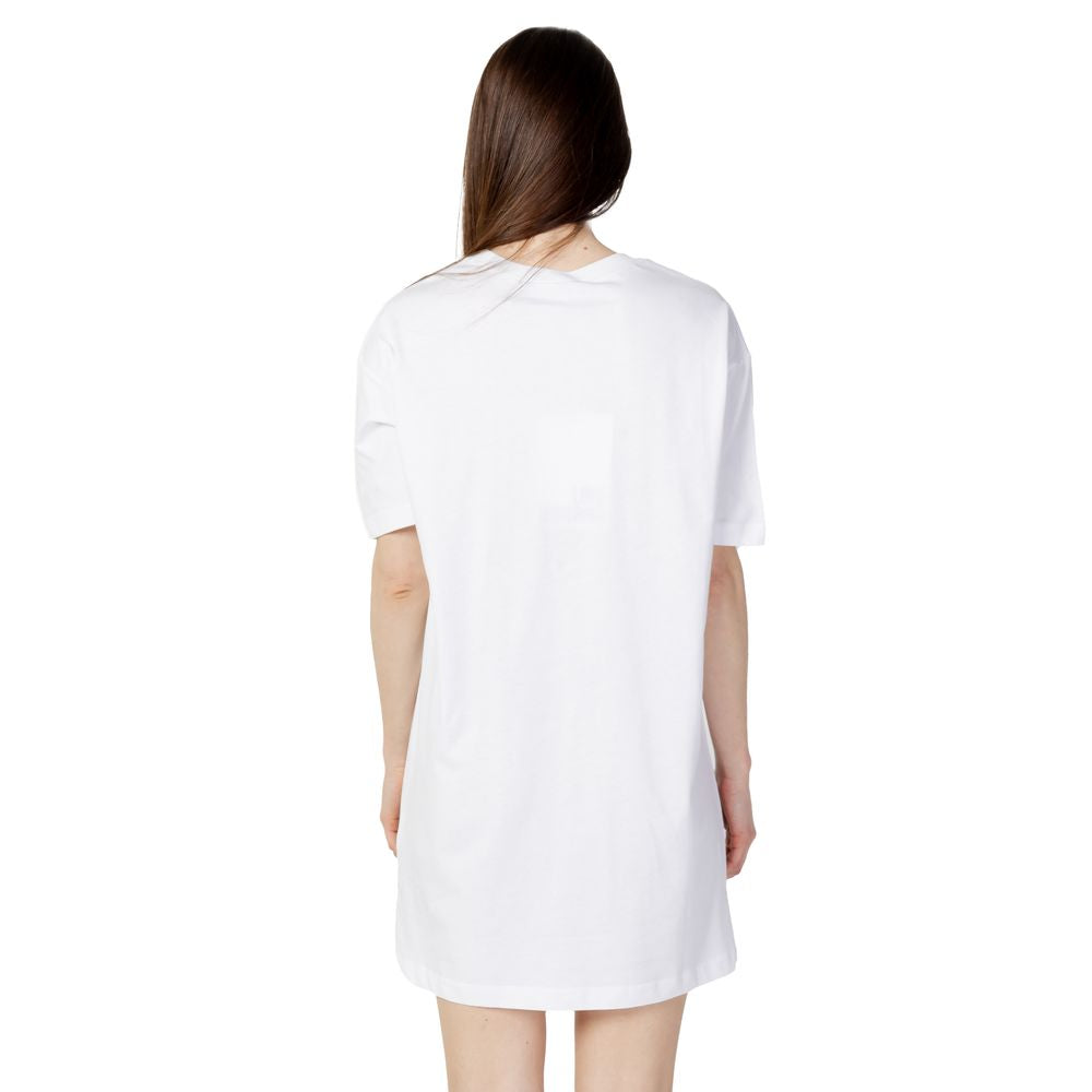 Love Moschino White Cotton Short