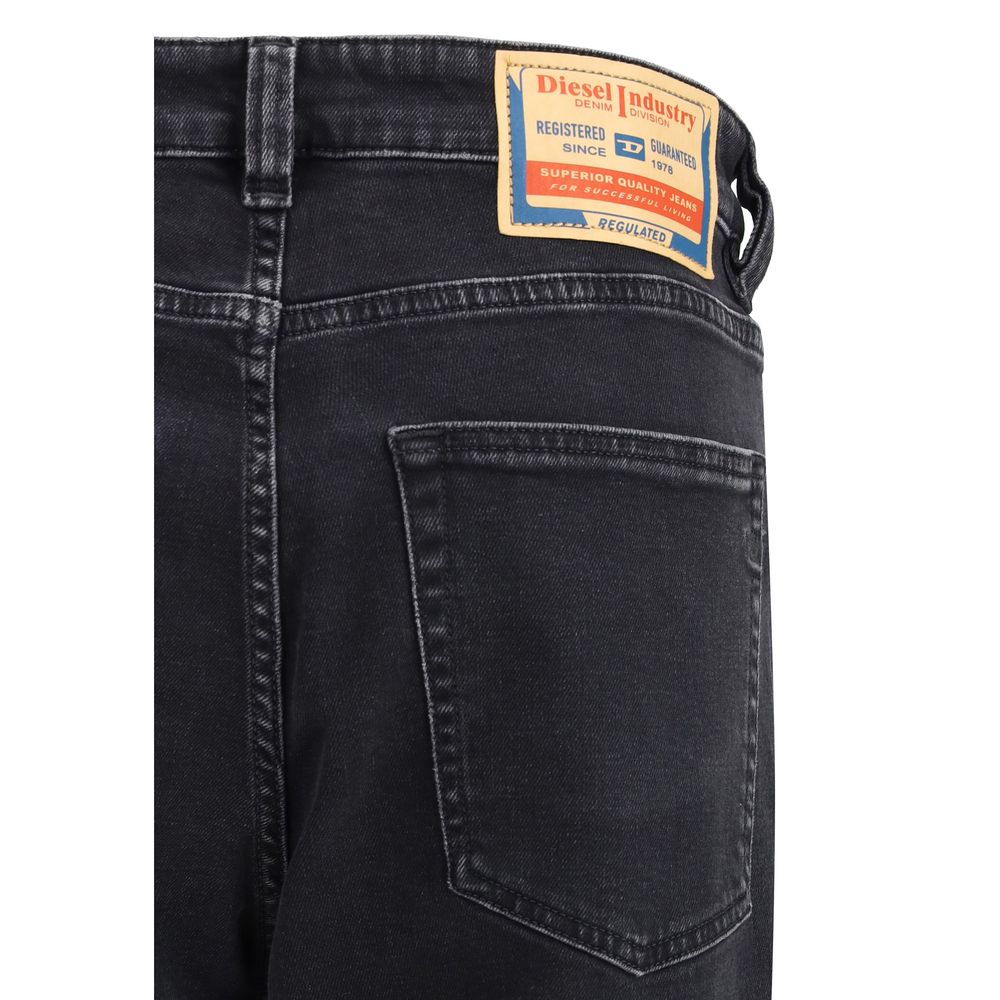 Črne bombažne kavbojke sproščenega kroja